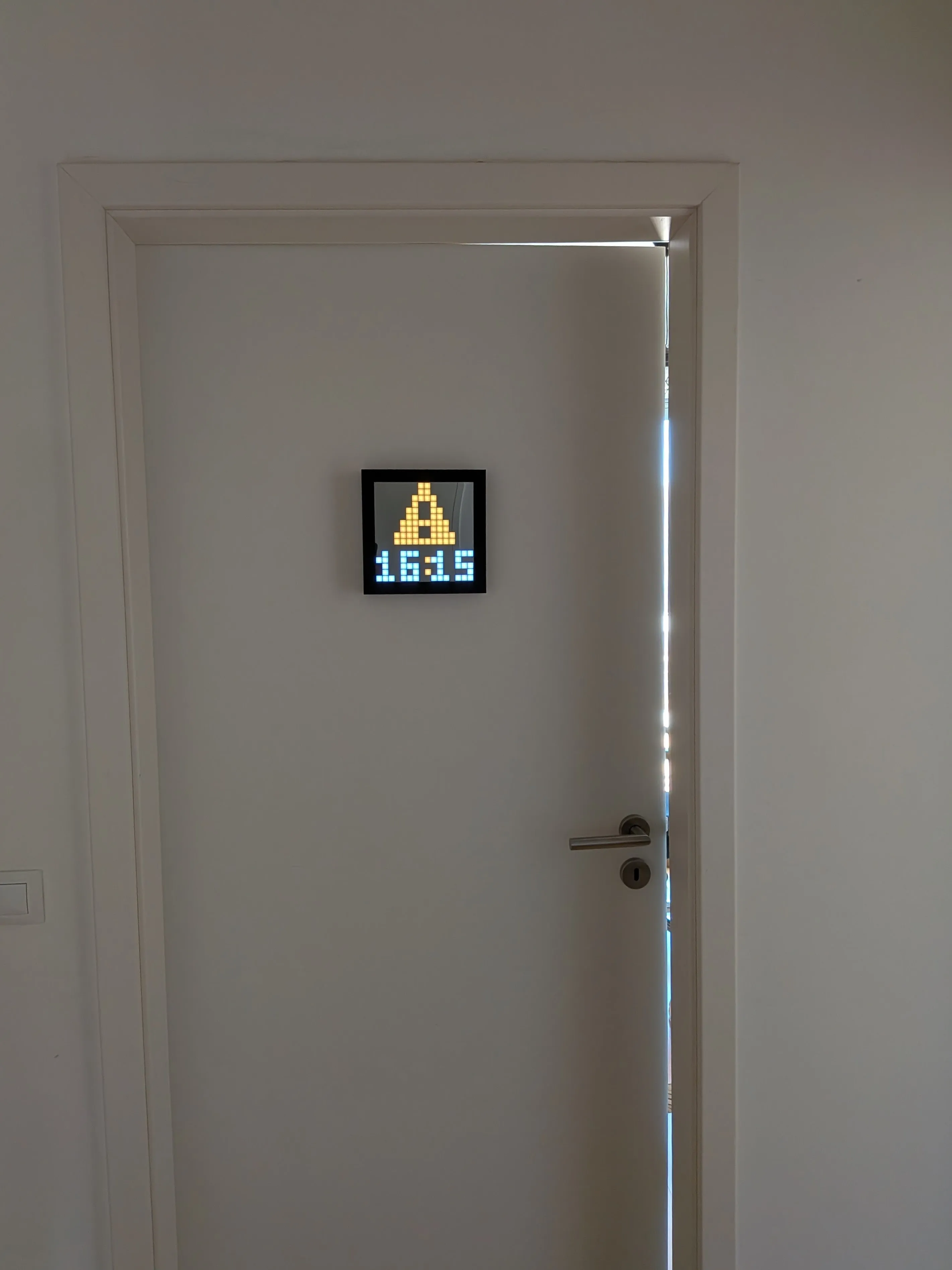 Meeting coming soon warning display